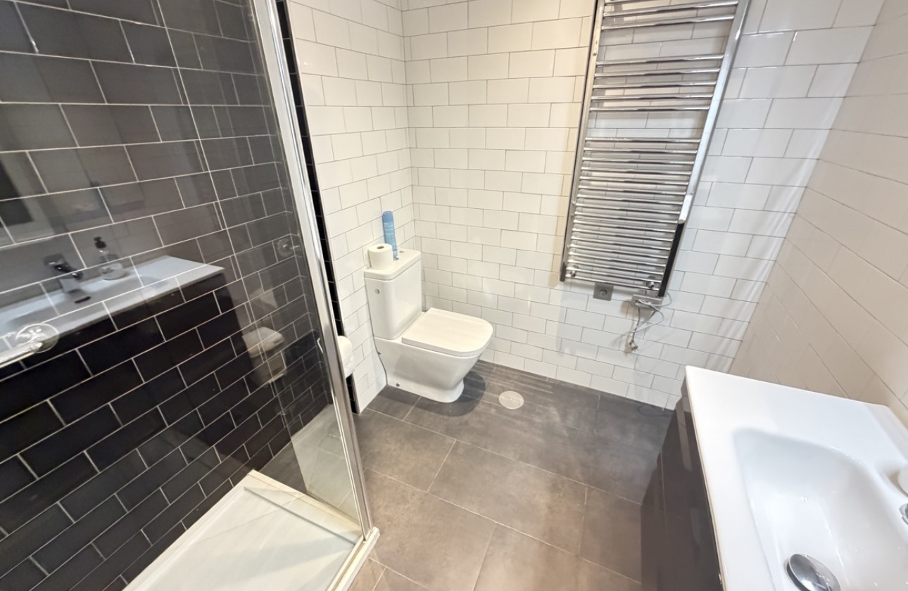 Resale - Apartment / flat - Villamartin