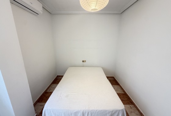 Resale - Apartment / flat - Villamartin