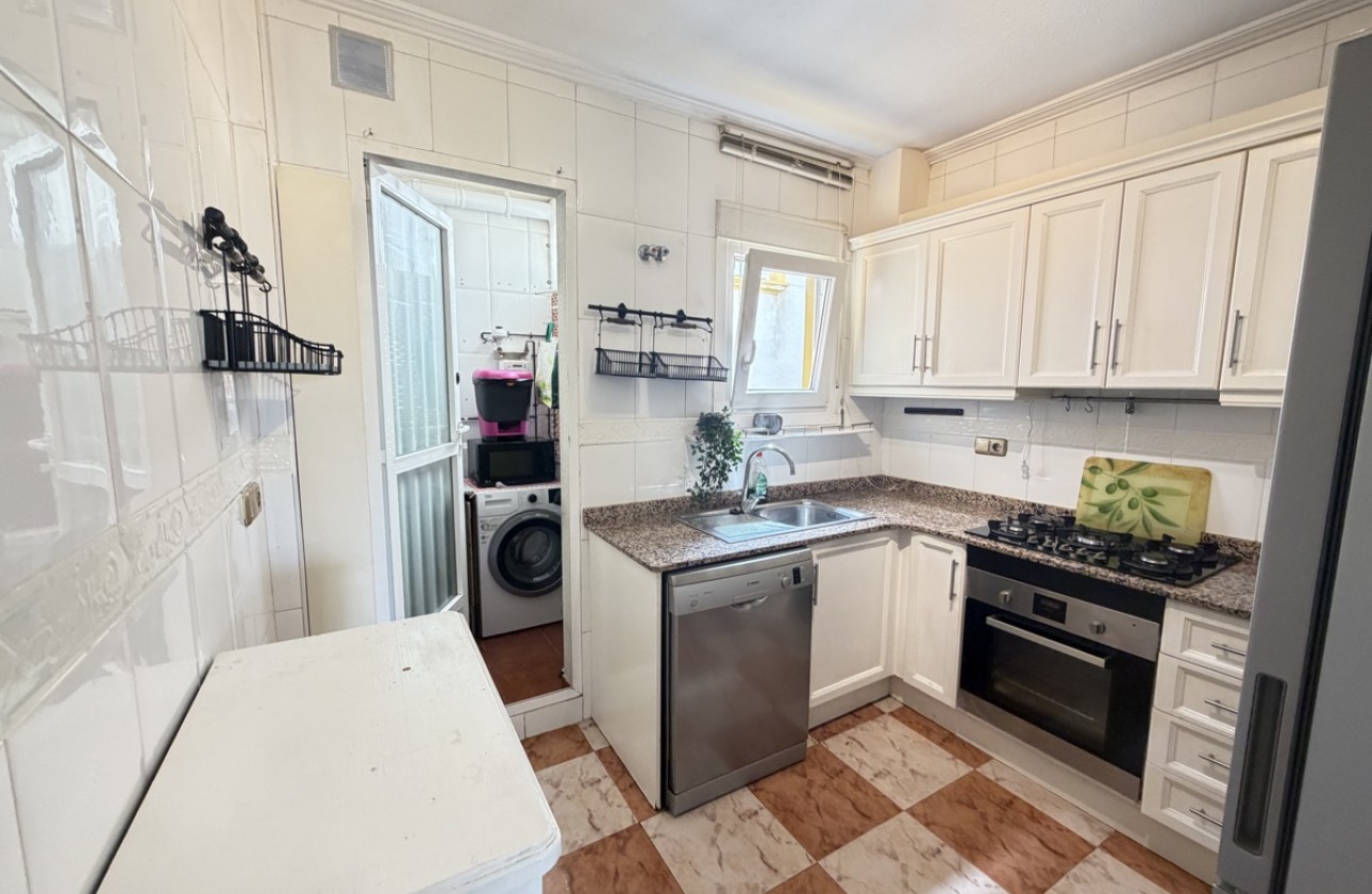 Resale - Apartment / flat - Villamartin