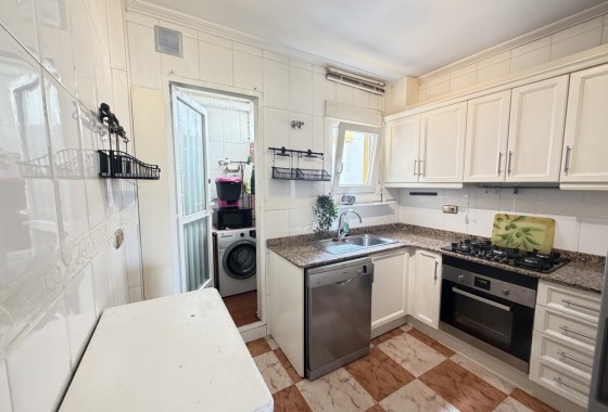 Resale - Apartment / flat - Villamartin