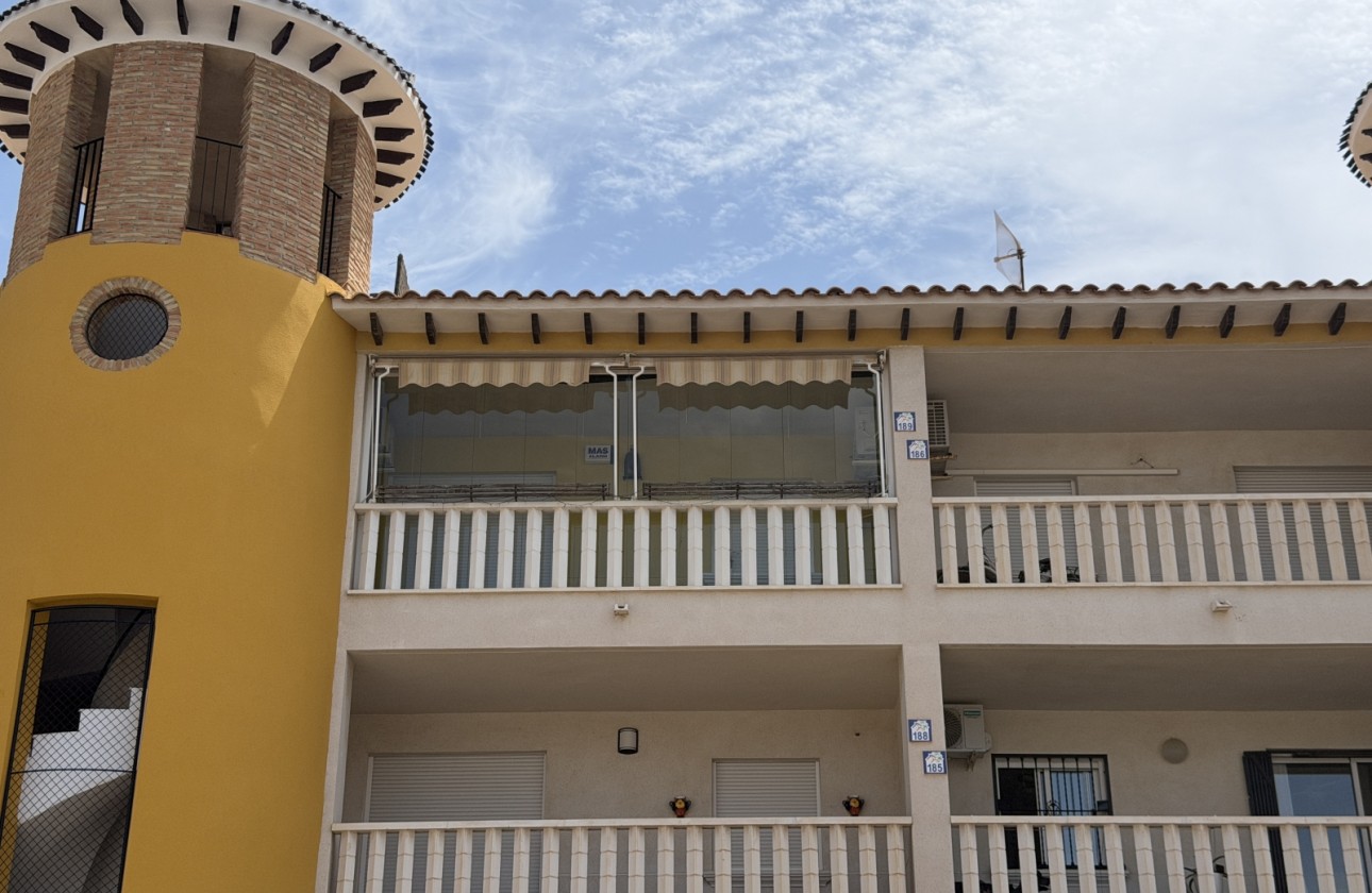 Resale - Apartment / flat - Villamartin