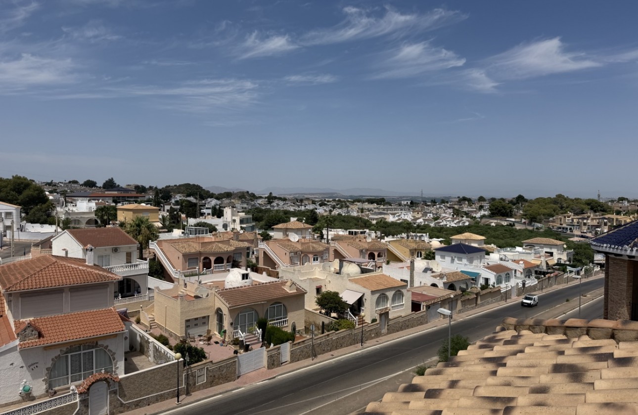 Resale - Apartment / flat - Villamartin
