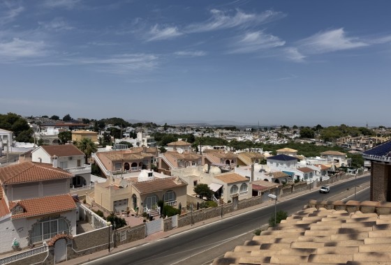 Resale - Apartment / flat - Villamartin