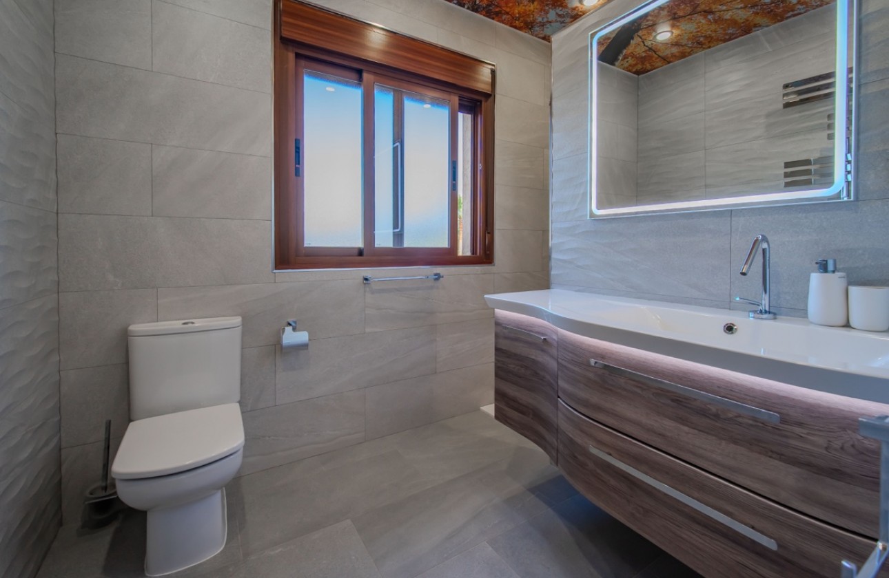 Resale - Villa - Torremendo