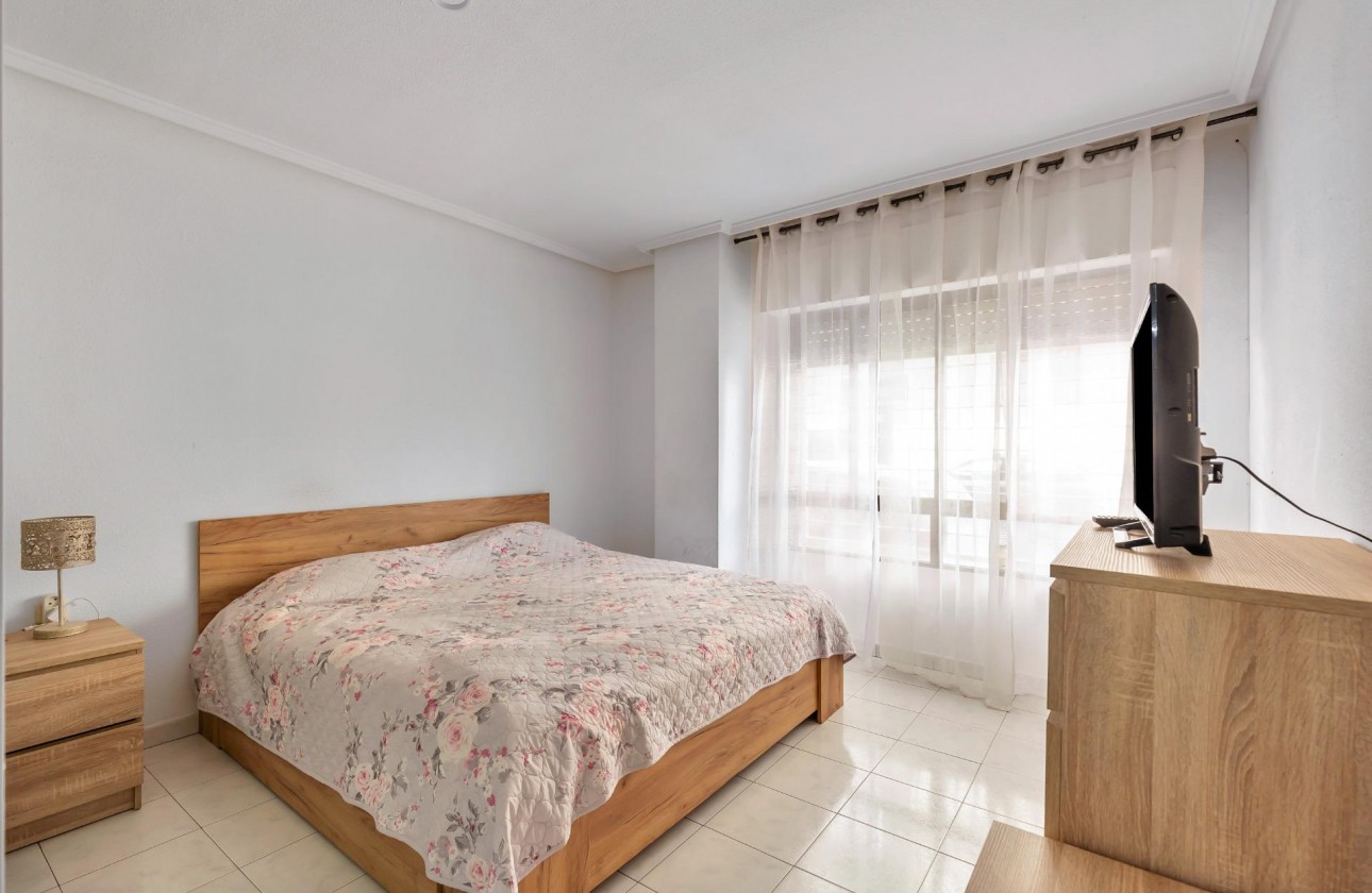 Reventa - Apartamento / piso - Torrevieja - Centro