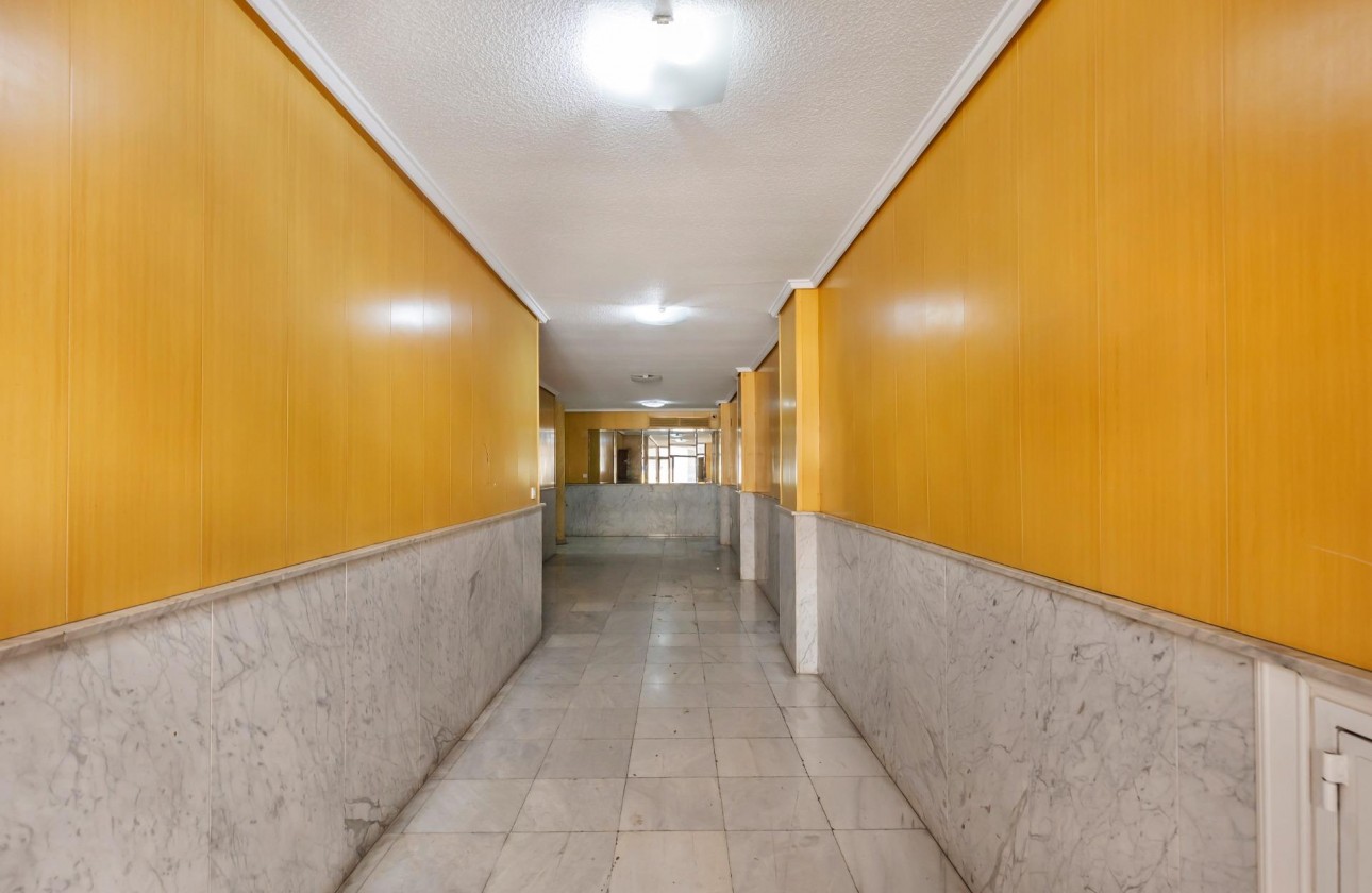 Reventa - Apartamento / piso - Torrevieja - Centro