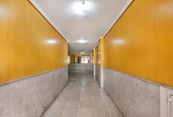 Reventa - Apartamento / piso - Torrevieja - Centro