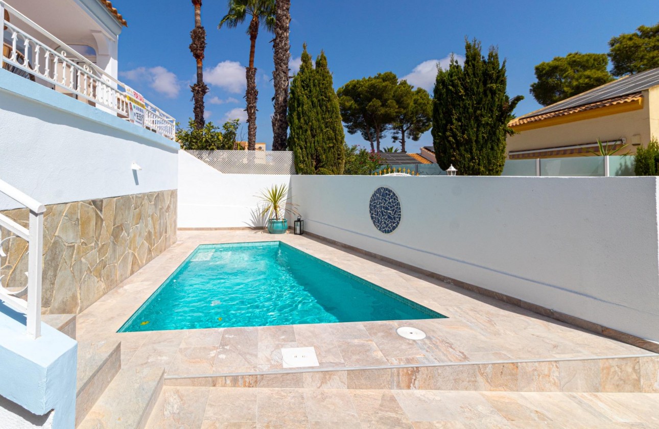 Revente - Villa - Orihuela Costa - Villamartin