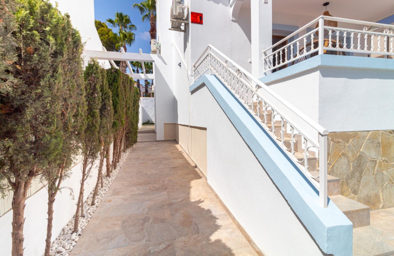 Revente - Villa - Orihuela Costa - Villamartin