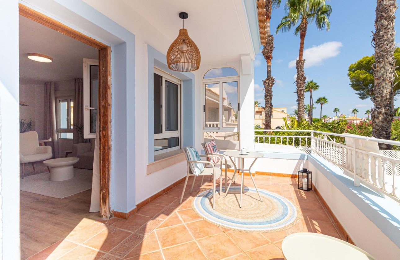 Revente - Villa - Orihuela Costa - Villamartin