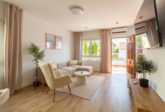 Revente - Villa - Orihuela Costa - Villamartin