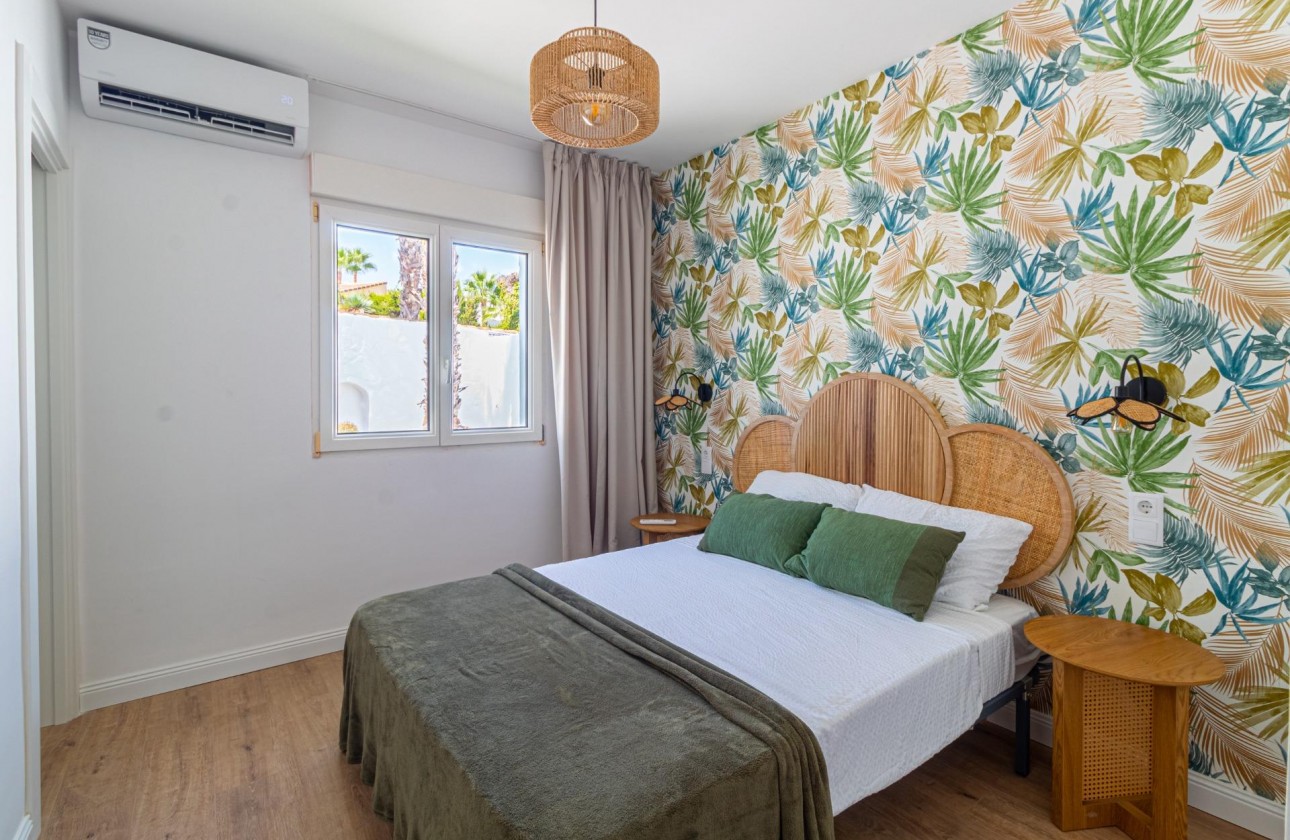 Revente - Villa - Orihuela Costa - Villamartin