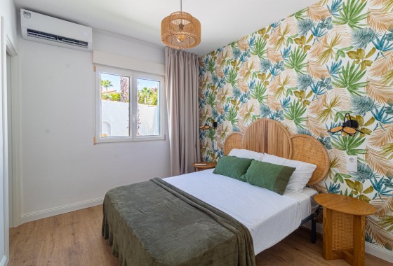 Revente - Villa - Orihuela Costa - Villamartin