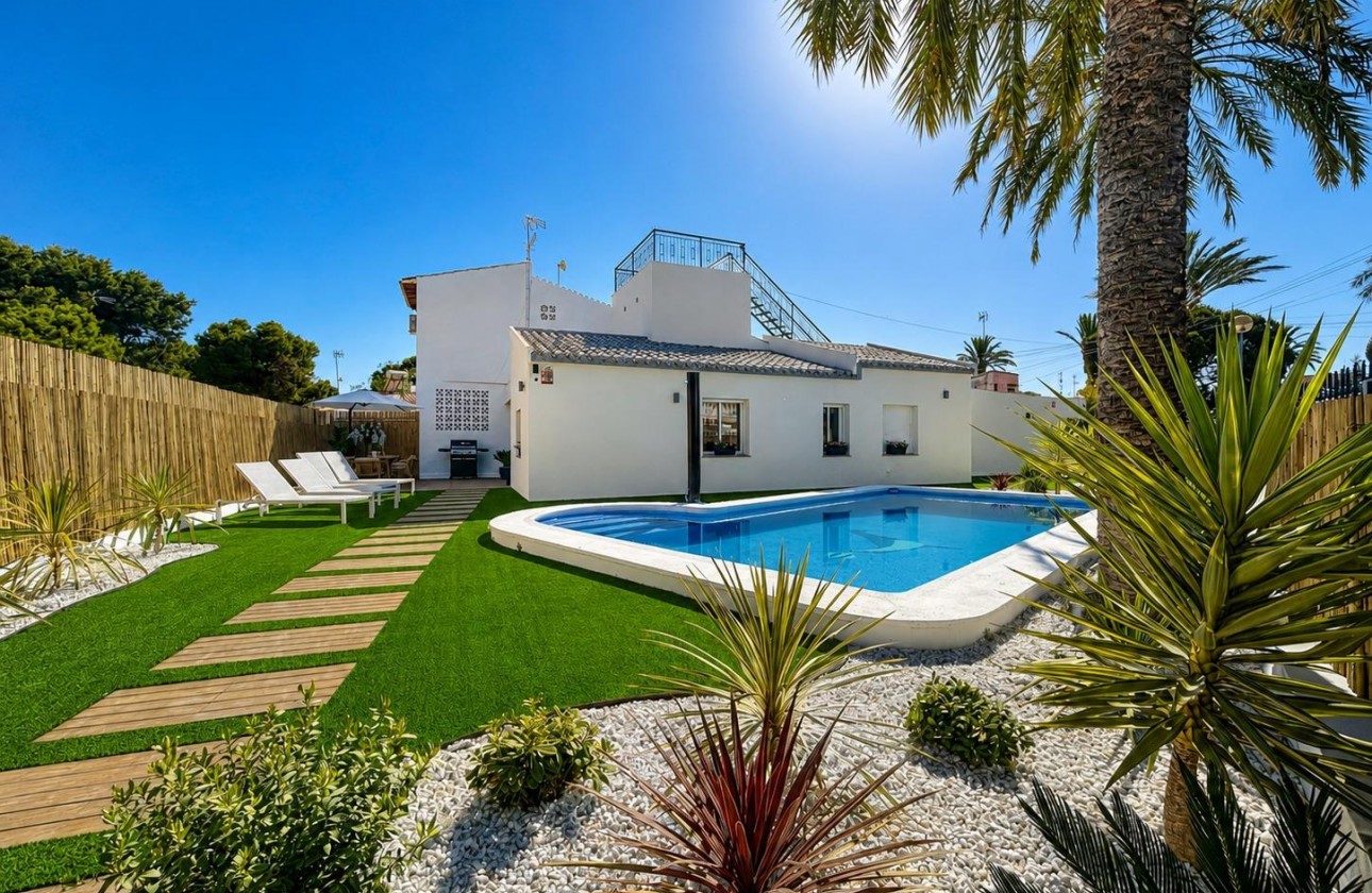 Revente - Villa - Orihuela Costa - Punta Prima