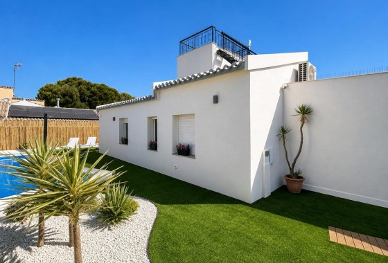 Revente - Villa - Orihuela Costa - Punta Prima
