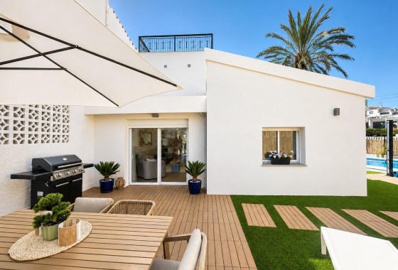 Revente - Villa - Orihuela Costa - Punta Prima