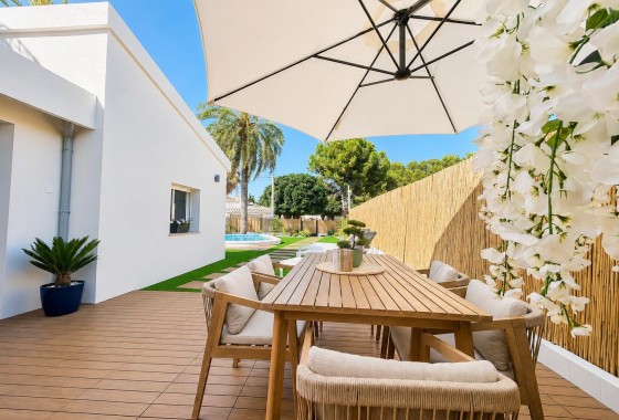Revente - Villa - Orihuela Costa - Punta Prima