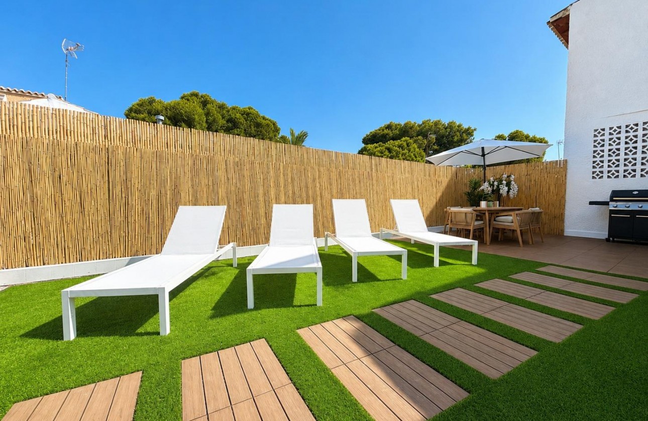Revente - Villa - Orihuela Costa - Punta Prima