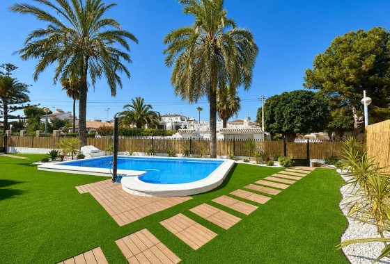 Revente - Villa - Orihuela Costa - Punta Prima