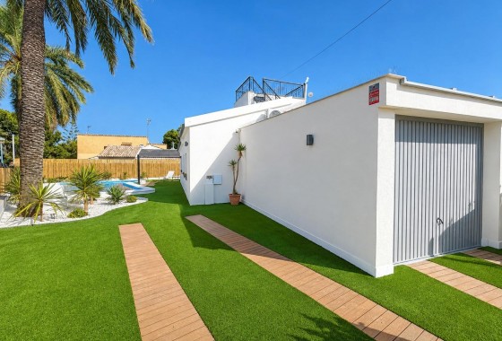 Revente - Villa - Orihuela Costa - Punta Prima