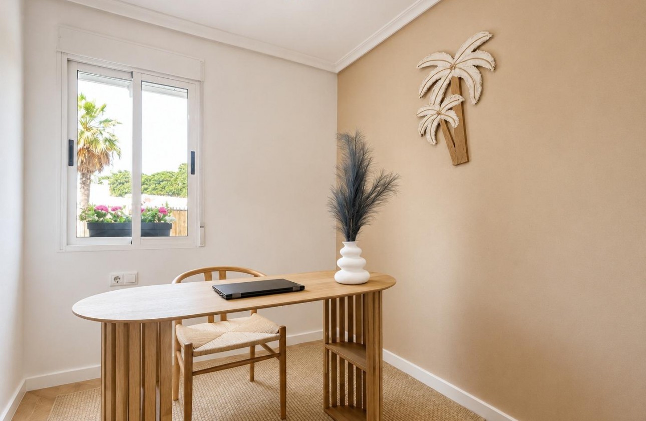 Revente - Villa - Orihuela Costa - Punta Prima