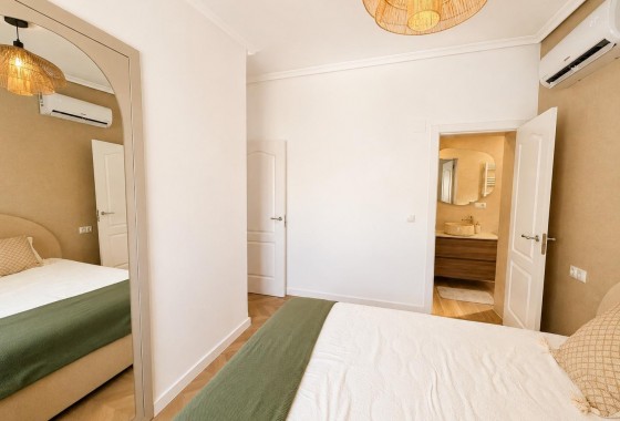 Revente - Villa - Orihuela Costa - Punta Prima