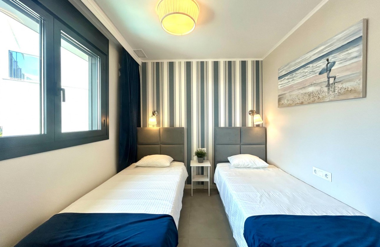 Reventa - Apartamento / piso - Dehesa de campoamor - Campoamor