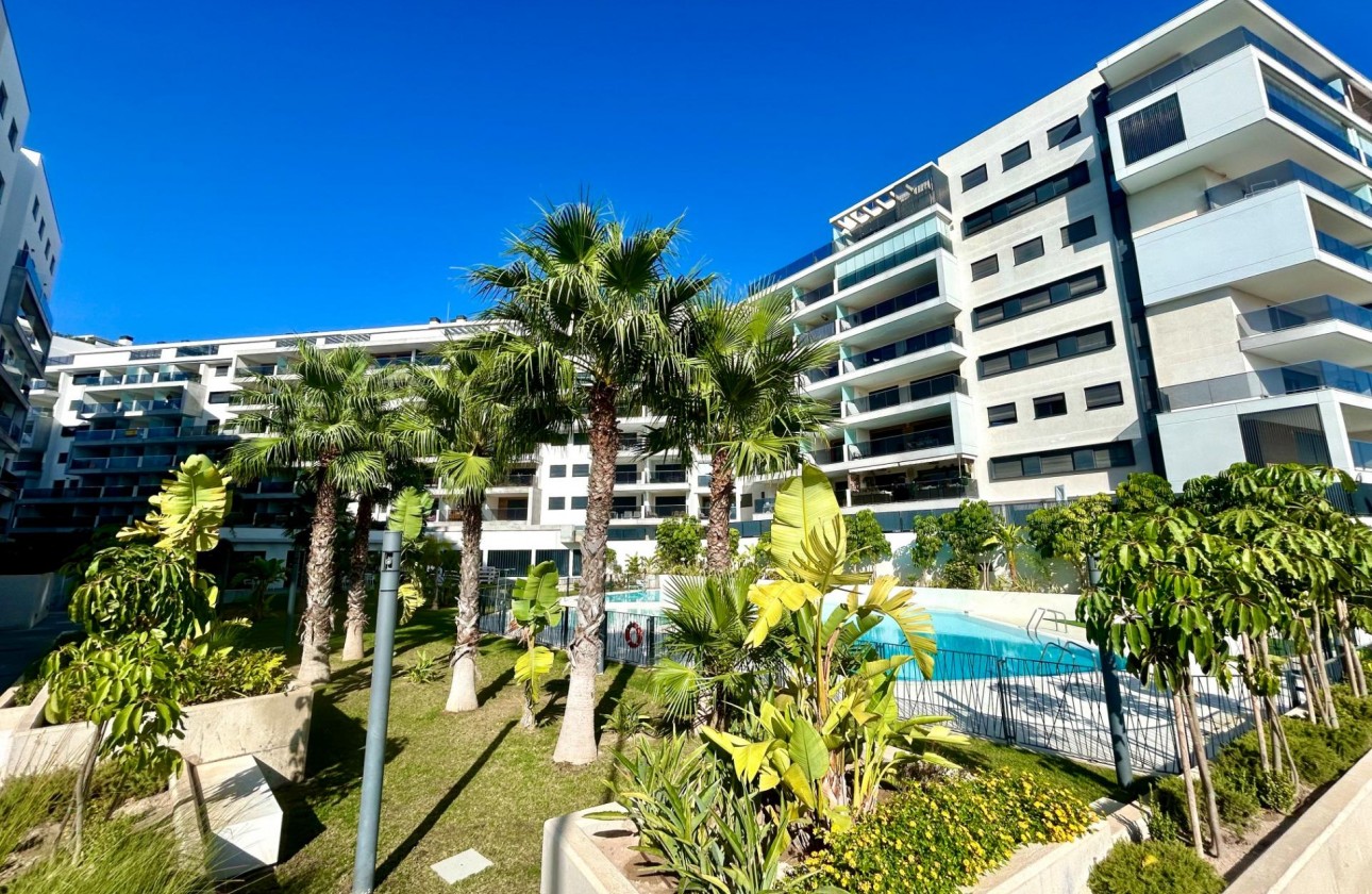 Reventa - Apartamento / piso - Dehesa de campoamor - Campoamor