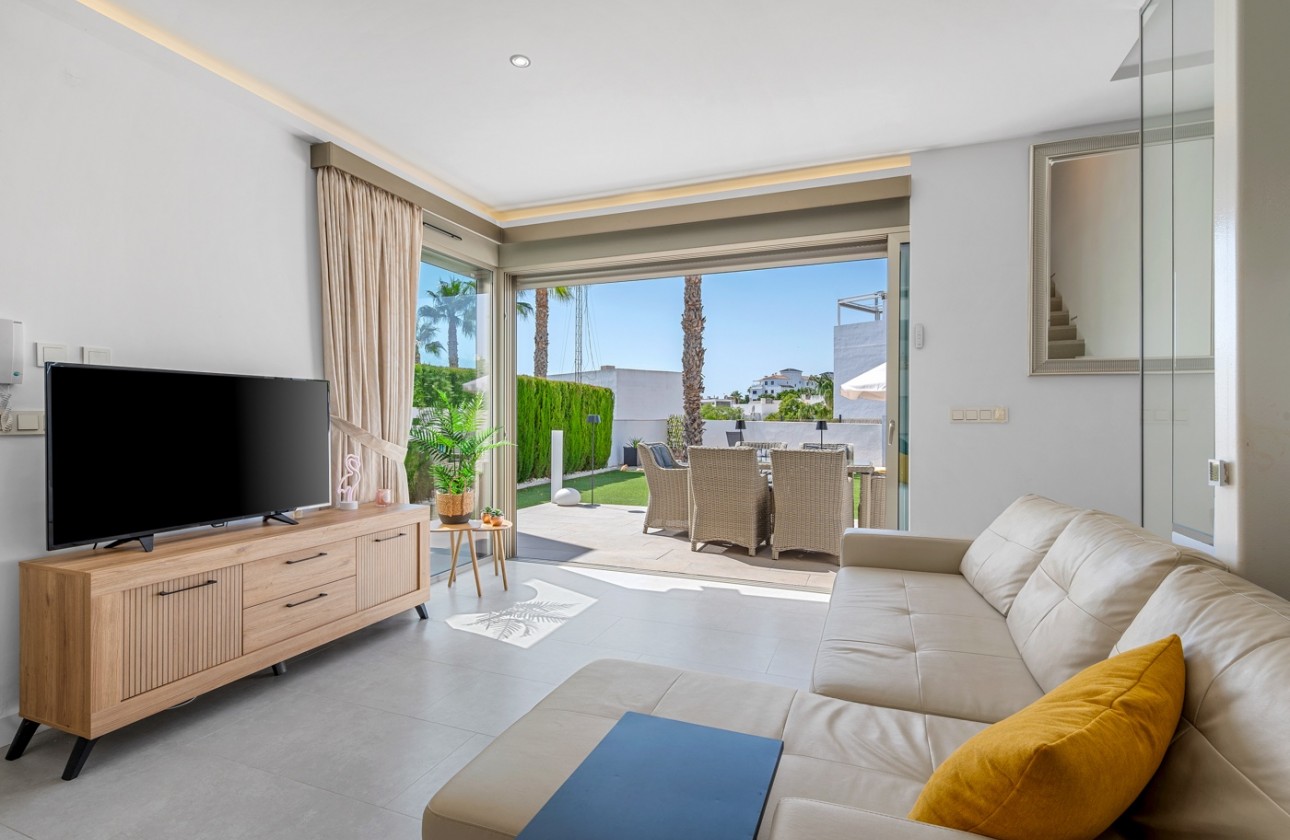 Revente - Villa - Orihuela Costa - Villamartín