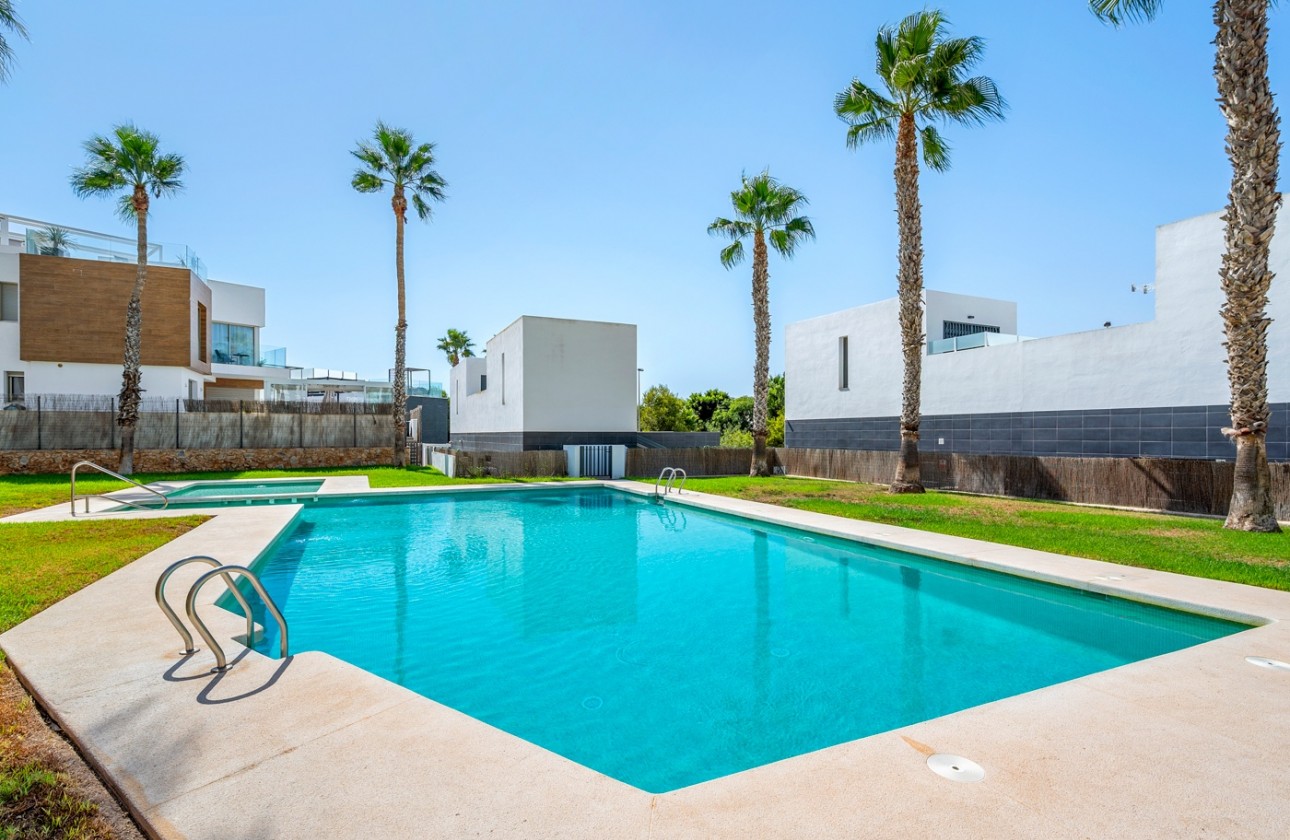 Revente - Villa - Orihuela Costa - Villamartín