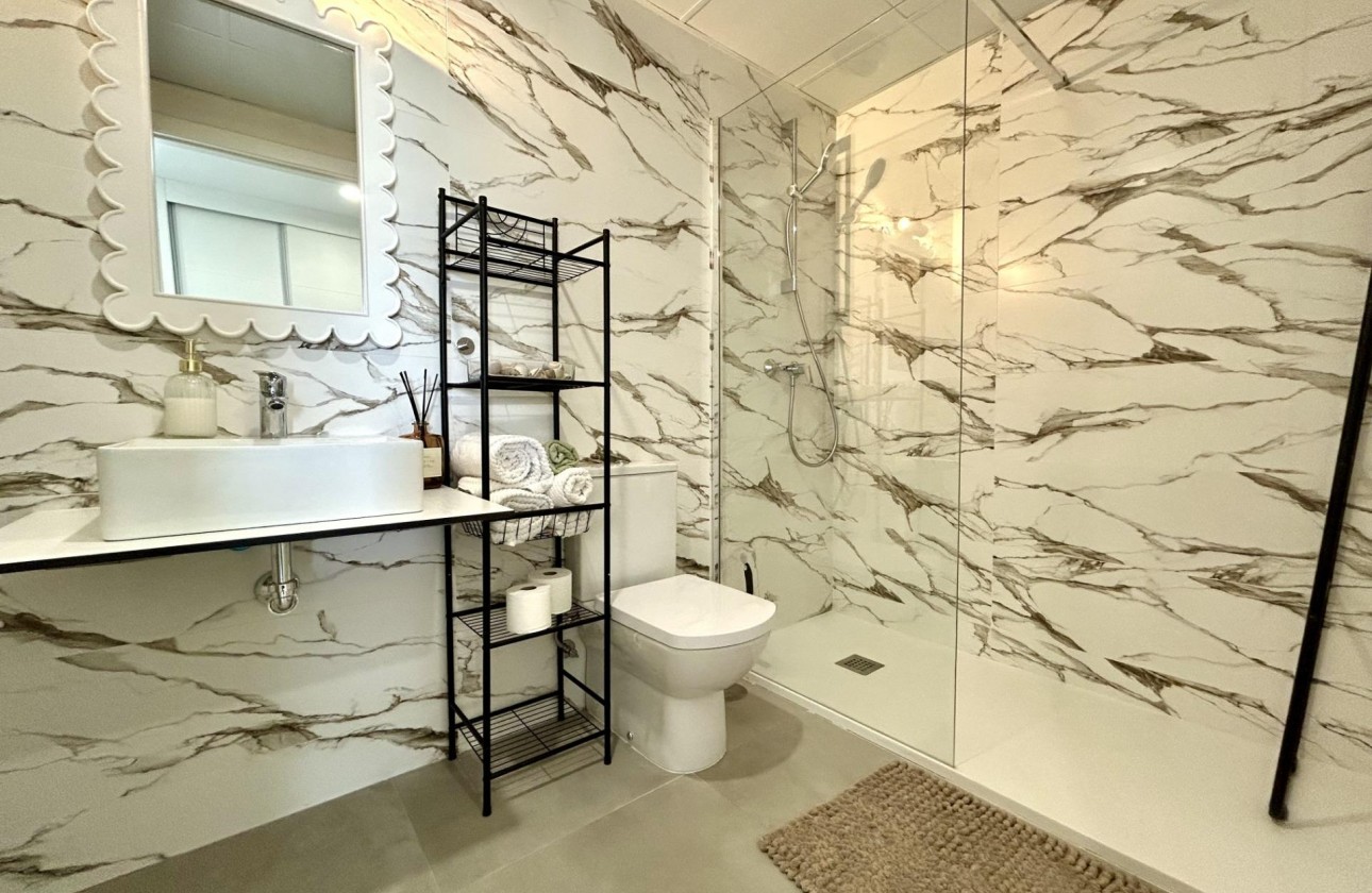 Reventa - Apartamento / piso - Dehesa de campoamor - Campoamor