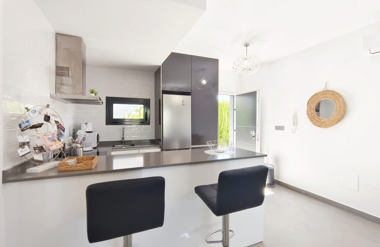 Resale - Apartment / flat - Pilar de la Horadada