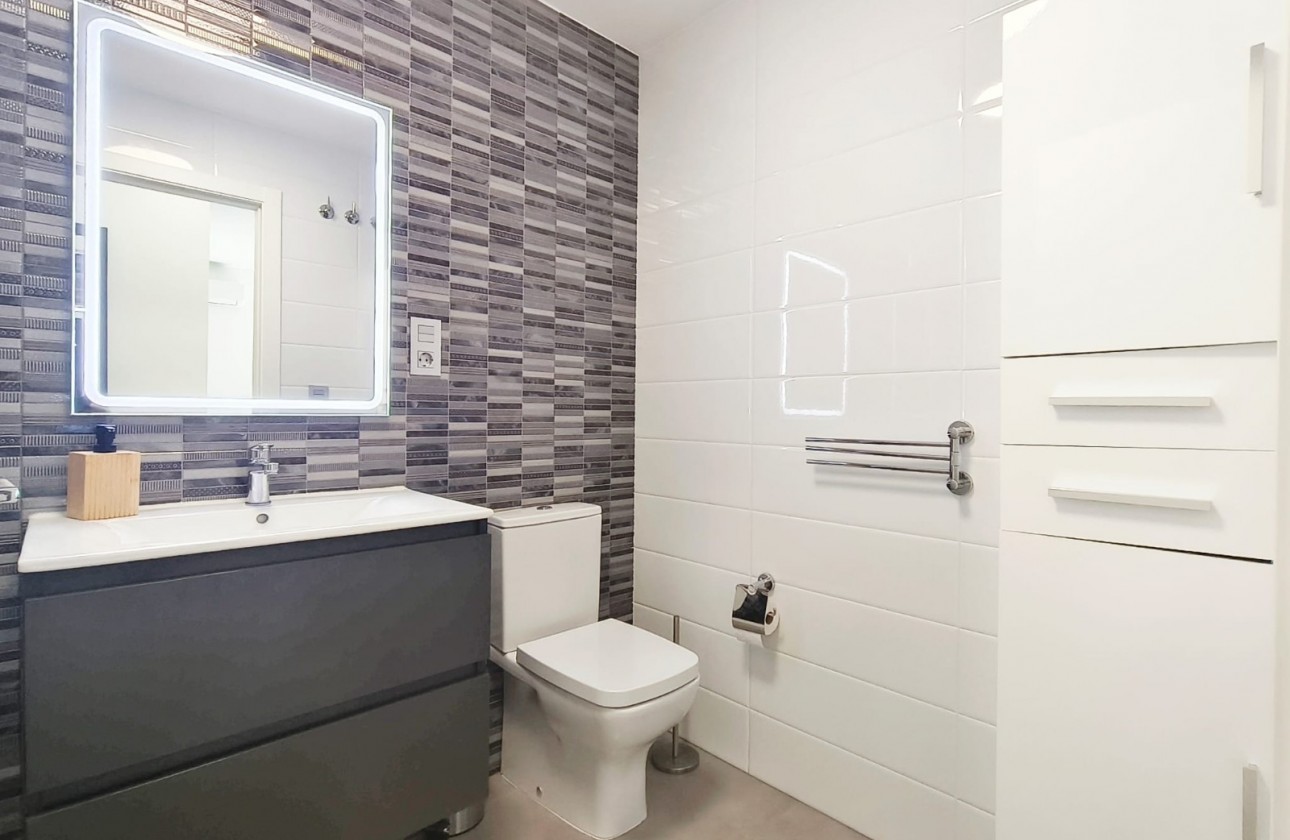 Resale - Apartment / flat - Pilar de la Horadada