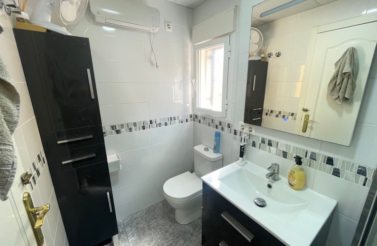 Resale - Apartment / flat - Algorfa
