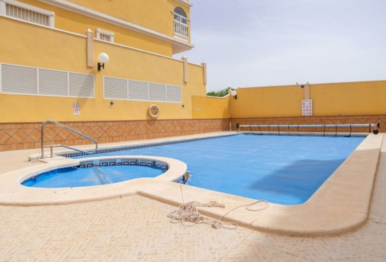 Resale - Apartment / flat - Algorfa