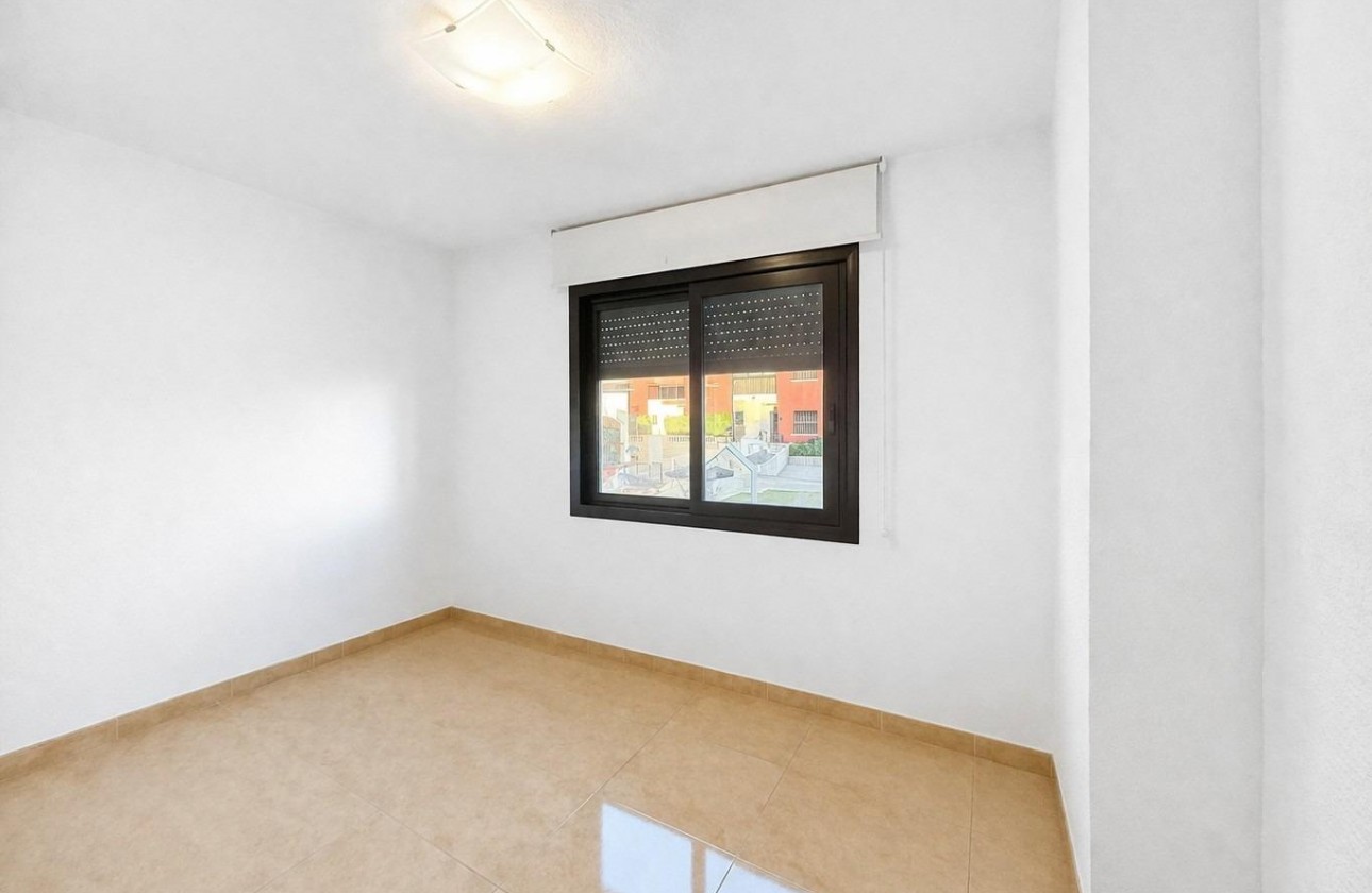 Resale - Villa - Torrevieja - Aguas Nuevas