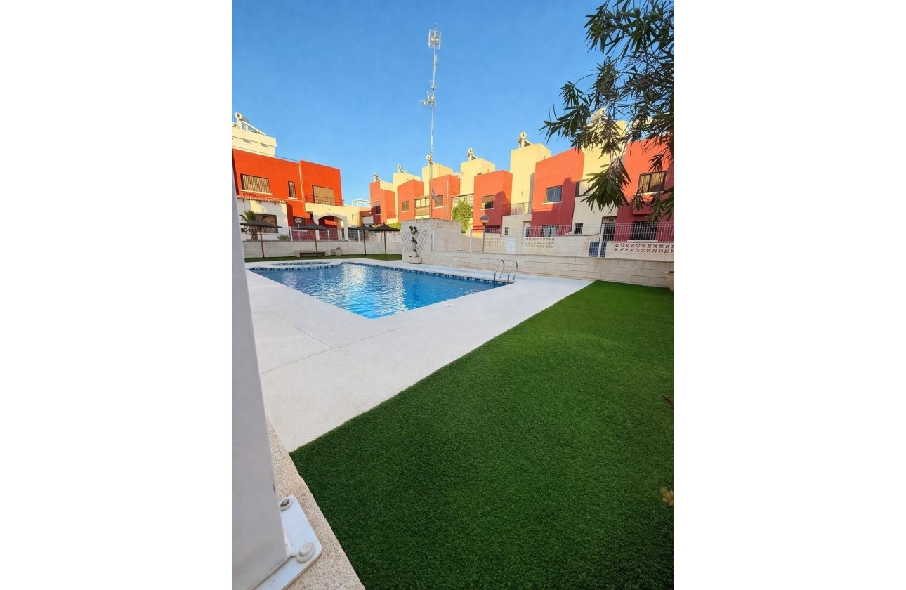 Resale - Villa - Torrevieja - Aguas Nuevas