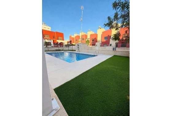 Resale - Villa - Torrevieja - Aguas Nuevas