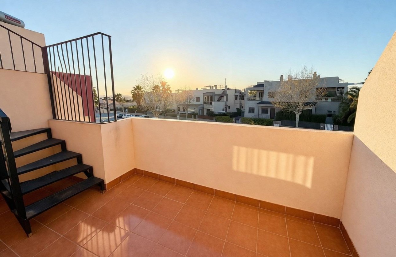 Resale - Villa - Torrevieja - Aguas Nuevas