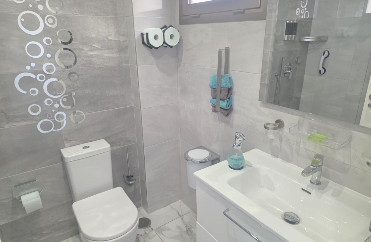 Reventa - Apartamento / piso - Villamartin - Costa Blanca