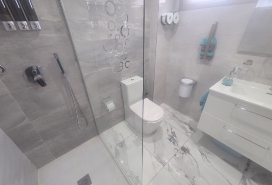 Reventa - Apartamento / piso - Villamartin - Costa Blanca
