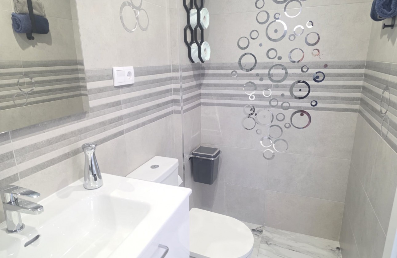 Reventa - Apartamento / piso - Villamartin - Costa Blanca
