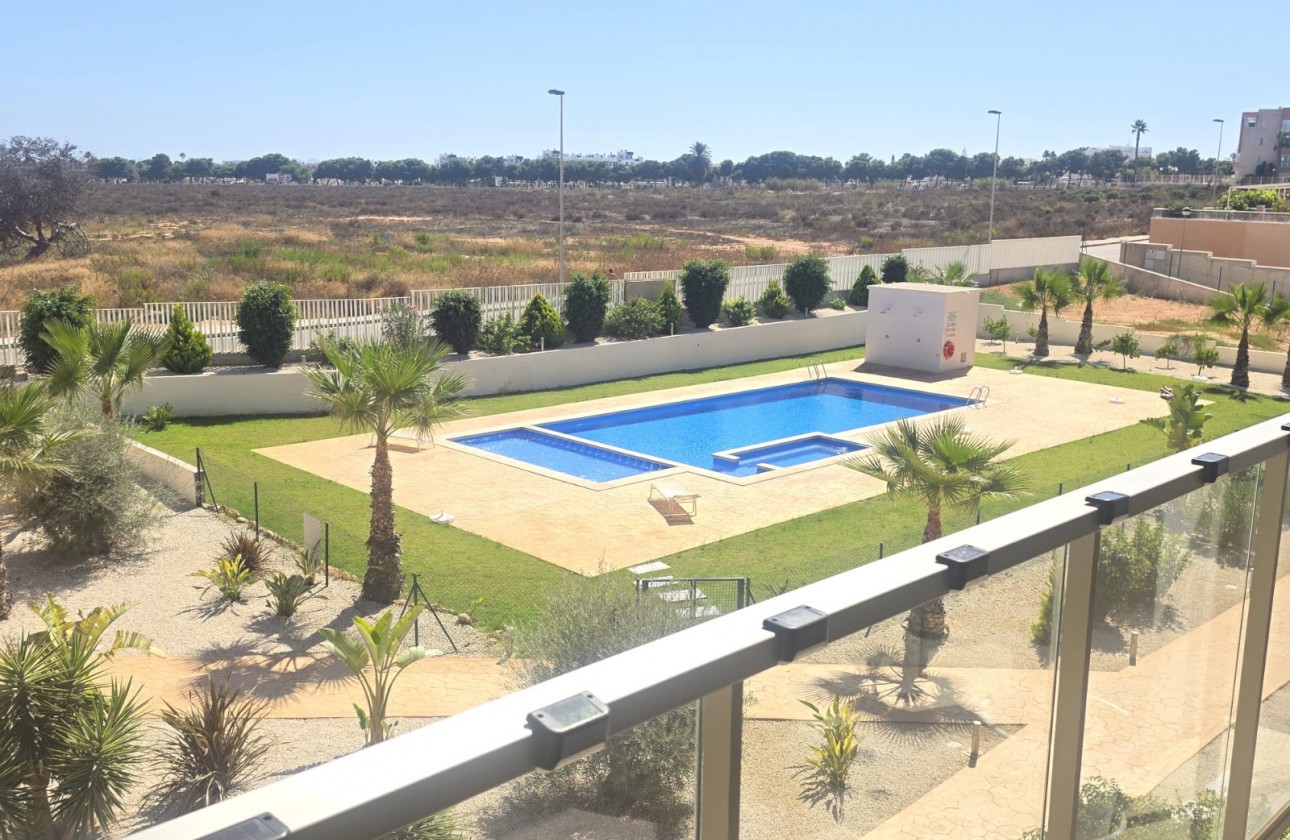 Reventa - Apartamento / piso - Villamartin - Costa Blanca