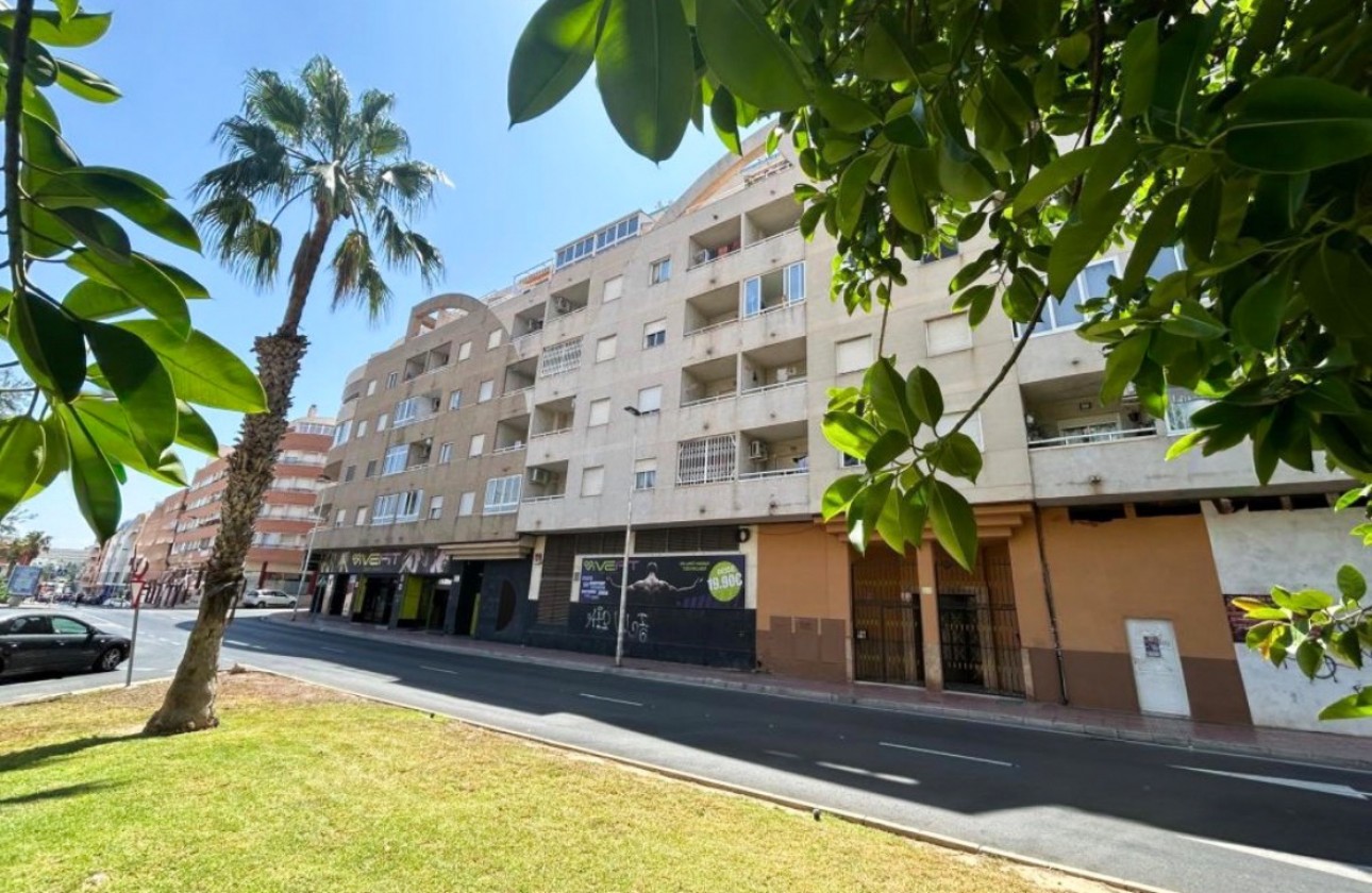Resale - Apartment / flat - Torrevieja - Costa Blanca