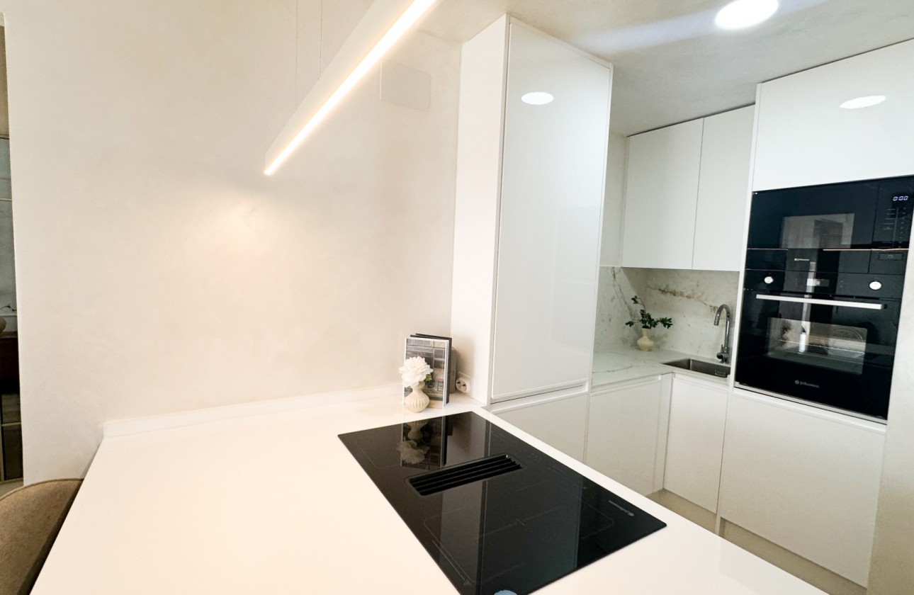 Resale - Apartment / flat - Torrevieja - Costa Blanca