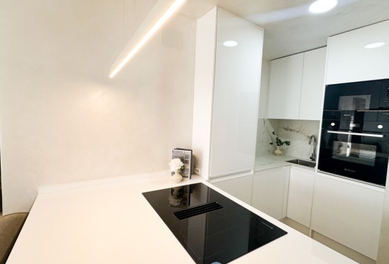 Resale - Apartment / flat - Torrevieja - Costa Blanca