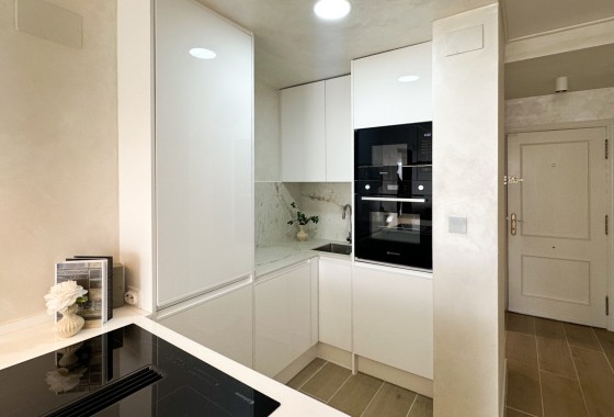 Resale - Apartment / flat - Torrevieja - Costa Blanca