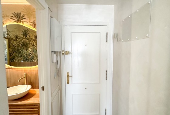 Resale - Apartment / flat - Torrevieja - Costa Blanca