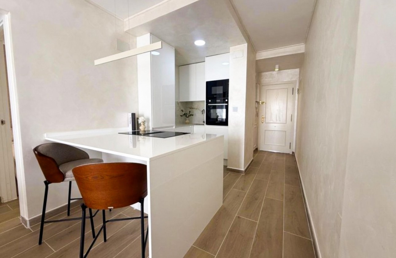 Resale - Apartment / flat - Torrevieja - Costa Blanca