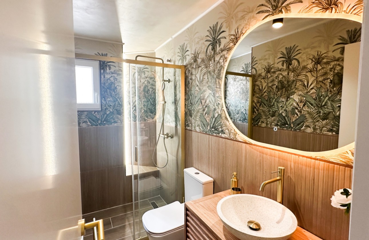 Resale - Apartment / flat - Torrevieja - Costa Blanca